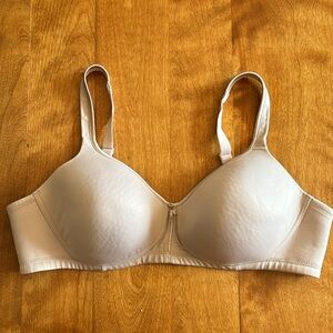 Vanity Fair bra- cream